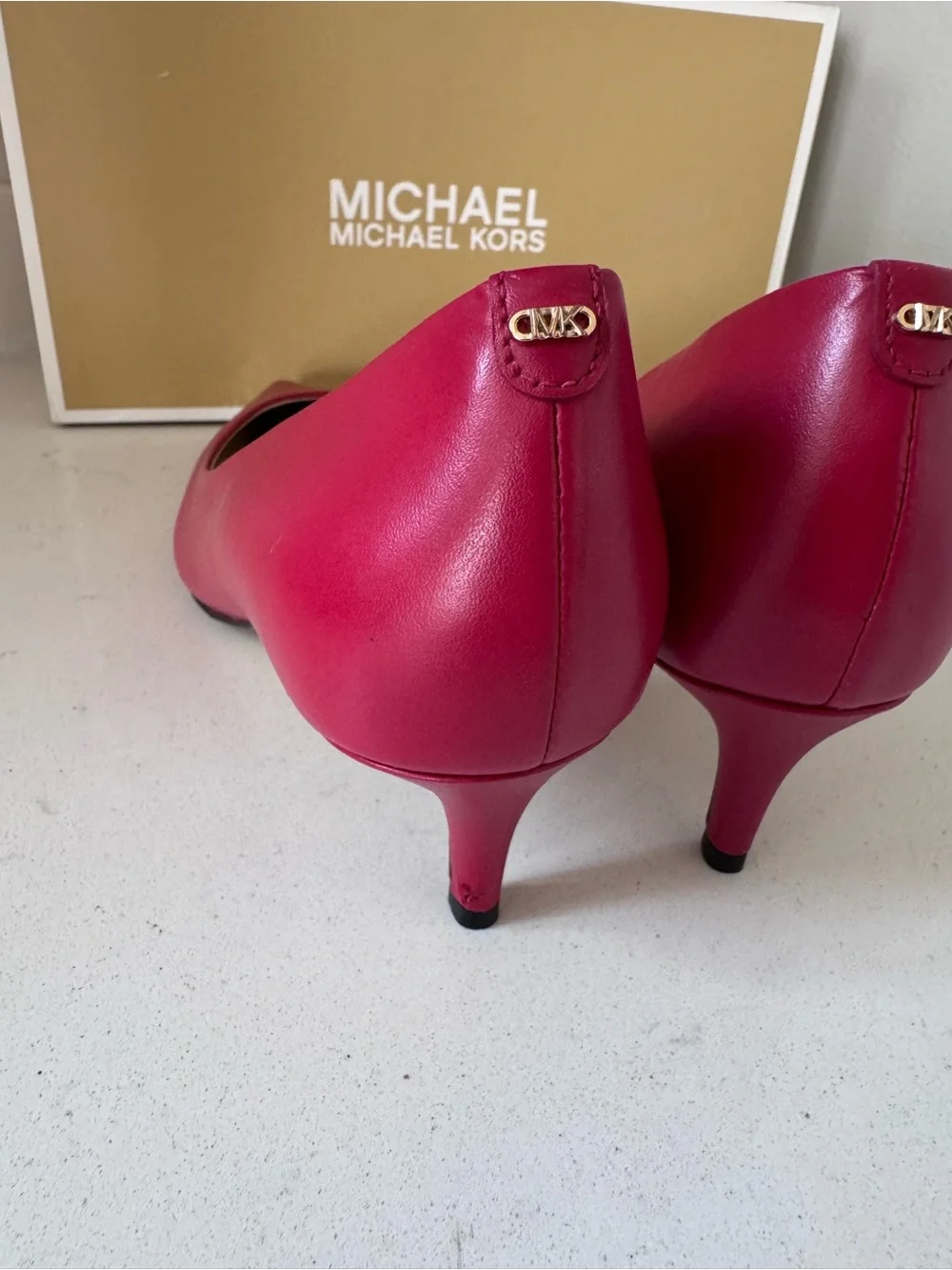 Michael Michael Kors Women's Elyse Pointed-Toe Pumps - Picture 5 of 7